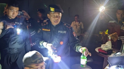 Langgar Peraturan Daerah, Polisi Sita Ratusan Botol Miras di Tempat Hiburan Garut