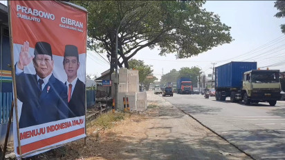 Jelang Putusan MK Batas Usia Capres-Cawapres, Baliho Prabowo-Gibran Ramai di Jalanan Pantura Pati-Kudus