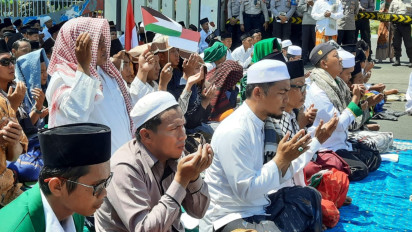 Gelar Salat Gaib untuk Korban di Palestina, Ratusan Warga di Pamekasan Desak PBB Beri Sangsi Nyata ke Israel
