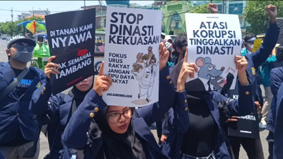 Tolak Gugatan Mahkamah Konstitusi, Aliansi Mahasiswa Jawa Timur Duduki Kantor DPRD Jatim