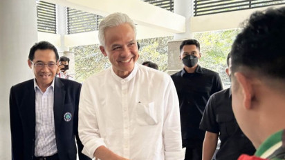 Ganjar Tolak Tanggapi Putusan MK Soal Ditolaknya Gugatan Batasan Usia Capres-Cawapres