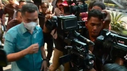 Sempat Mangkir, Suami Zaskia Gotik Penuhi Panggilan KPK Sebagai Saksi Korupsi Pembangunan Gereja Kingmi