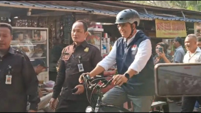 Jelang Pendaftaran Pilpres 2024, Anies Baswedan Cek Kesehatan di RS Fatmawati Naik Sepeda