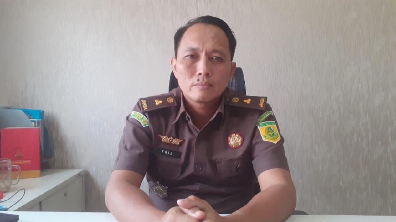 Hakim Pengadilan Kota Agung Lampung Vonis Ayah Setubuhi Anak Kandung 12 Tahun Penjara
            - galeri foto