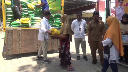 Harga Beras Melambung, Pasar Murah yang Digelar Bulog Nganjuk Diserbu Warga