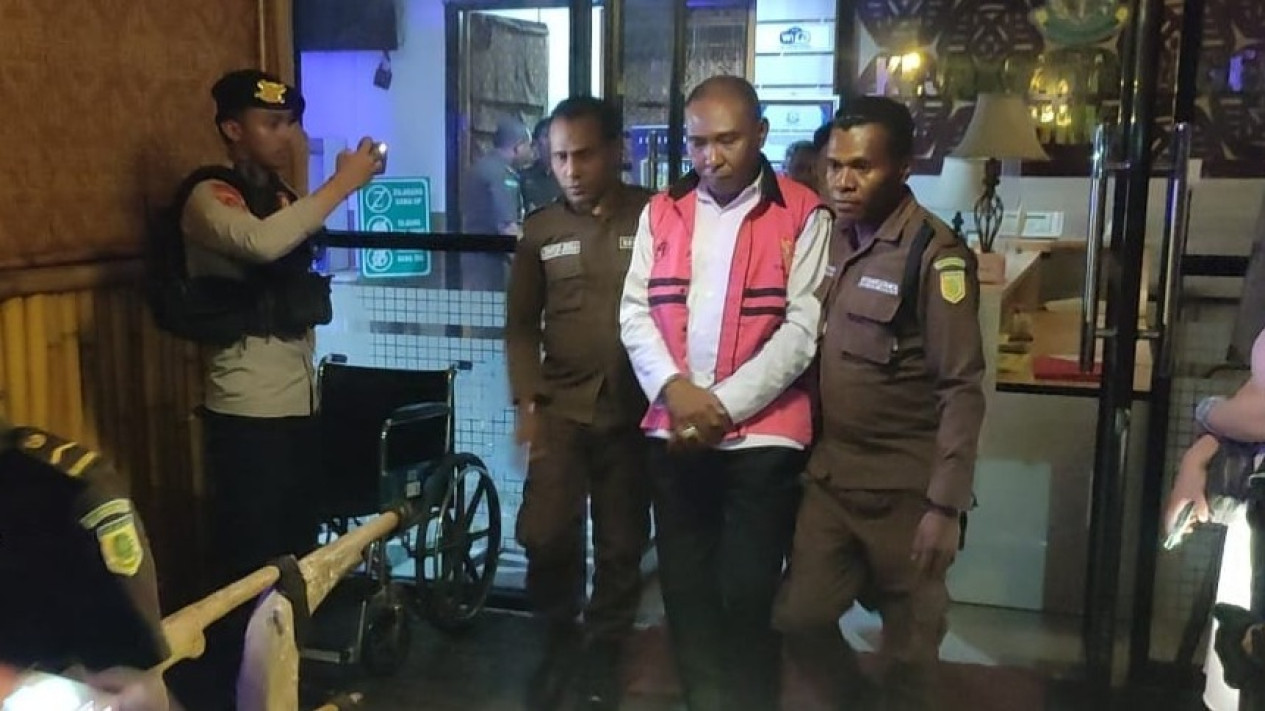 Korupsi Rp1,9 Miliar Pembangunan Puskesmas Paga, Jaksa Tahan Kepala BPBD Sikka dan Kontraktor
            - galeri foto
