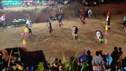 Menikmati Makanan Khas Tradisional dan Pertunjukan Seni di Desa Wisata Pasar Wono Sesaji, Sajikan