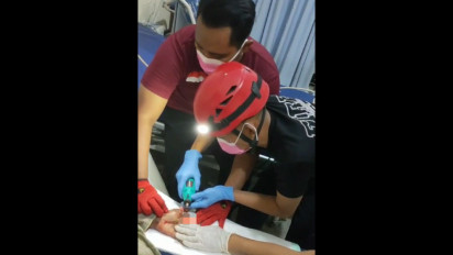 Jari Membusuk Gara-Gara Tersangkut Cincin 3 Tahun, Tim Medis Panggil Petugas Damkar Tuban