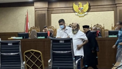 Tok! Lukas Enembe Divonis 8 Tahun Penjara, Dicabut Hak Politiknya 5 Tahun