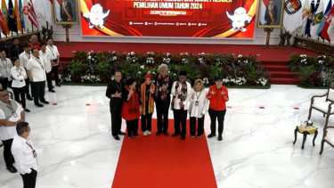 Momen Megawati Foto Bareng Istri Ganjar saat Mendaftar ke KPU