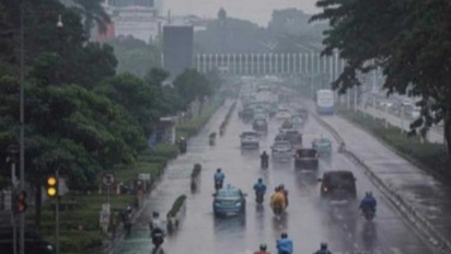 BMKG Prediksi Sejumlah Wilayah Indonesia Berpotensi Alami Hujan Lebat hingga Karhutla