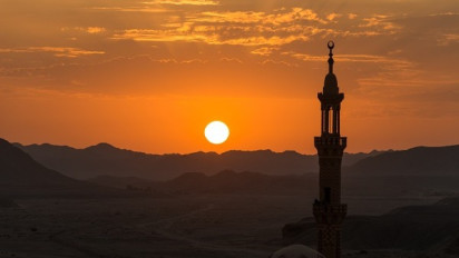 Tafsir Surah Ar Rum Ayat 17, Bertasbihlah Saat Pagi dan Petang