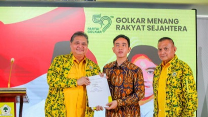 Gibran Terima SK Rekomendasi Bacawapres dari Golkar