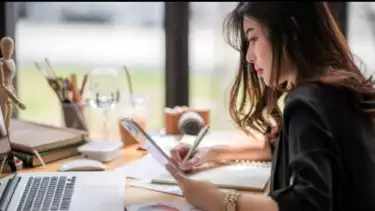 Ilustrasi wanita karier.