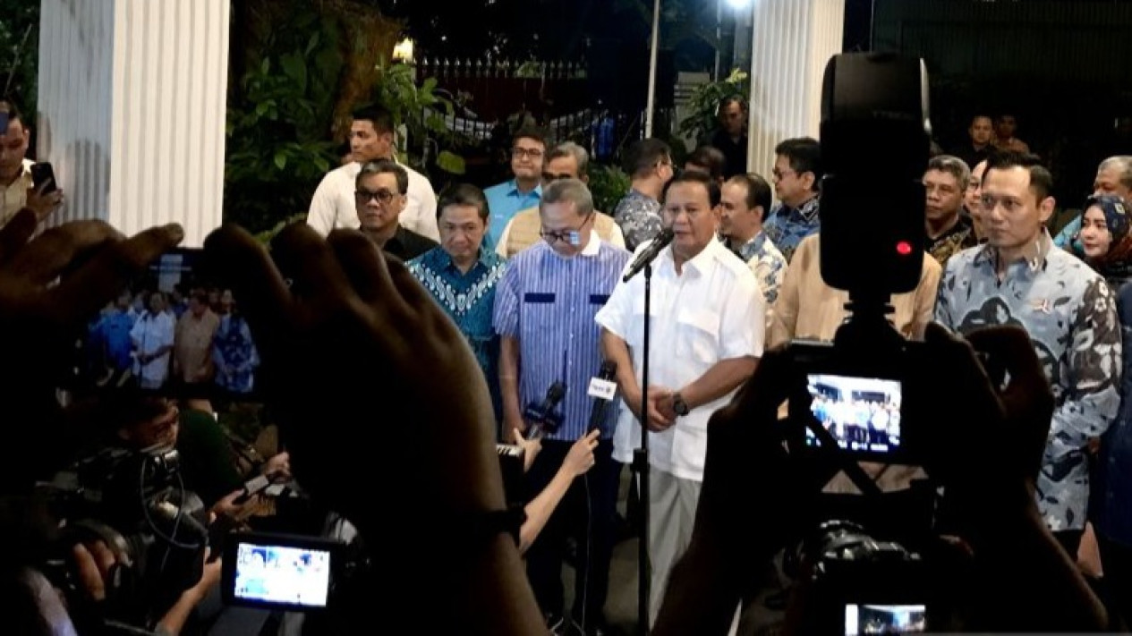 Prabowo-Gibran Mendaftar ke KPU Rabu Mendatang, AHY: Berangkat dari Kertanegara
            - galeri foto