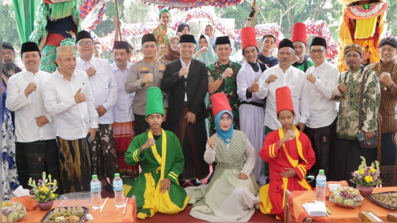 Peringatan Hari Santri Nasional di Nganjuk, Jihad Santri Jayakan Negeri
            - galeri foto