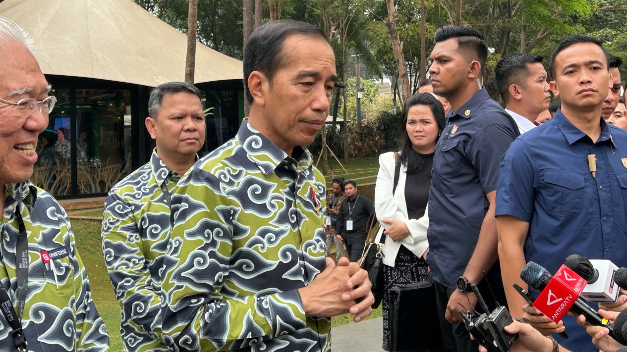 Presiden Jokowi Geram Perang Ukraina-Rusia Belum Kelar, Muncul Perang Hamas-Israel
            - galeri foto