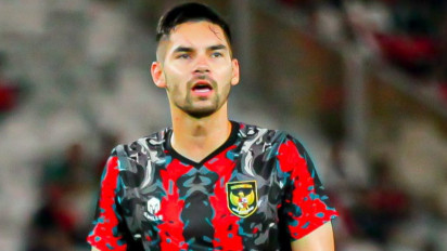 Viral di Media Sosial, Yakob Sayuri Ceritakan Kronologi Kocak Sandy Walsh Goyang Daboy dan Jadi Sorotan Fans Timnas Indonesia