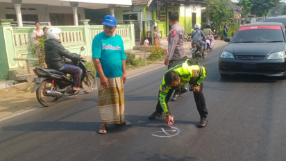 Diduga Ngantuk, Pemotor Terlibat Adu Banteng dengan Truk Sampai Tewas di Lokasi
