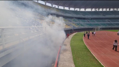 Stadion GBT Venue Pembukaan Piala Dunia U-17 Difogging, Petugas KKP Kelas I Surabaya Siap Siaga 24 Jam