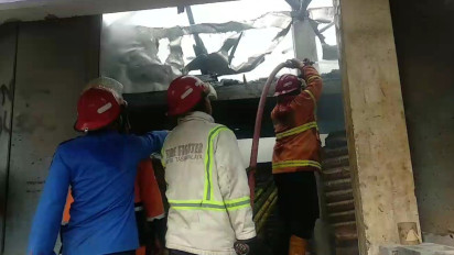 Hati-hati! Dispenser Air Kosong yang Menyala Sebabkan Kebakaran Toko Material di Tasikmalaya