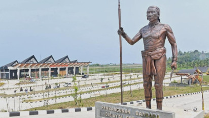 Presiden Jokowi Resmikan Bandara Mentawai