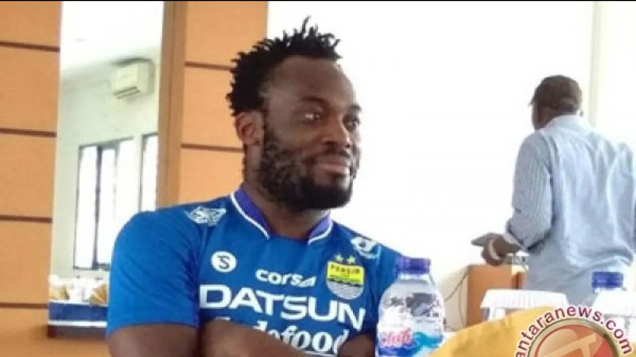 Nostalgia Momen Tak Terlupakan Eks Wonderkid Persib Bandung Saat Bersama Michael Essien: Dia Berbeda
            - galeri foto