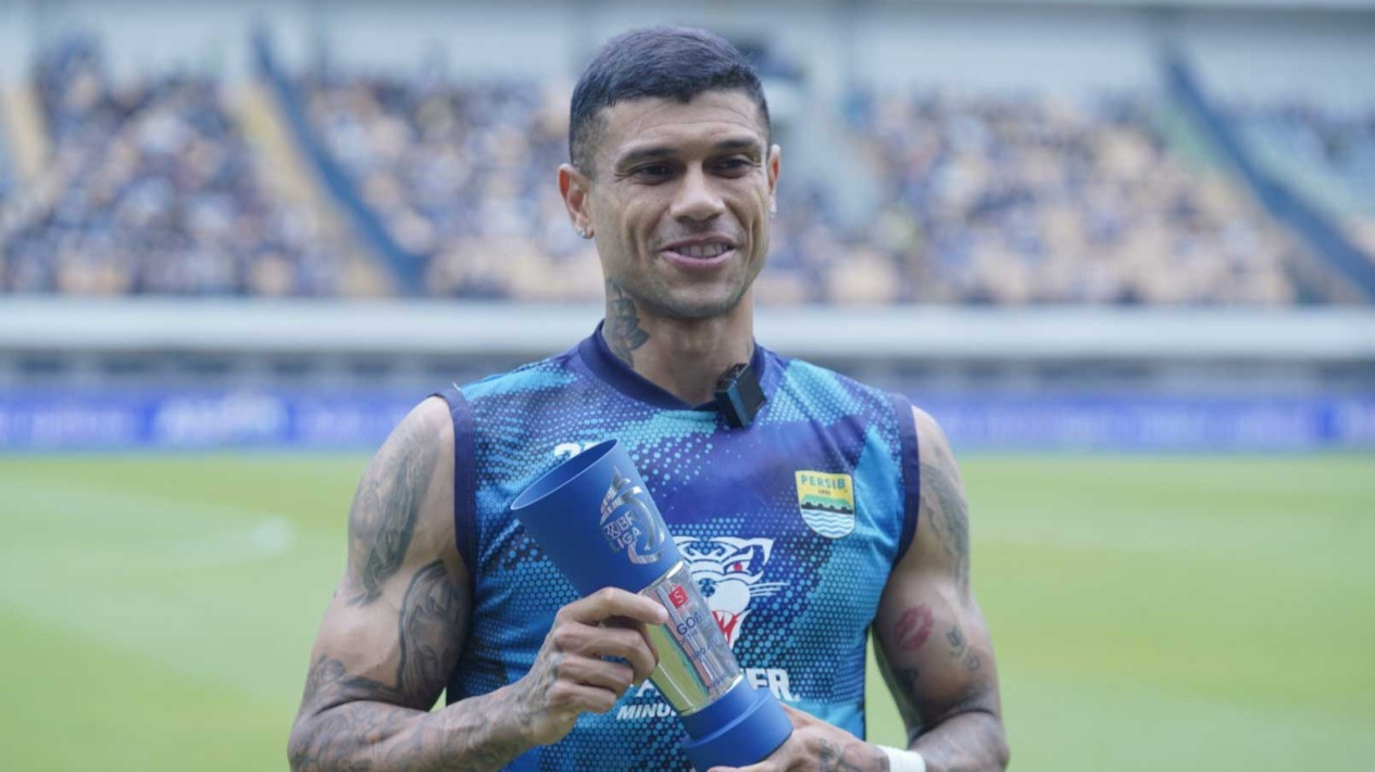 Reaksi Bobotoh usai Ciro Alves Dapat Hukuman Tambahan dari Komdis PSSI sehingga Tak Bisa Jalani laga Perpisahan Bersama Persib, Langsung Singgung Persija
            - galeri foto