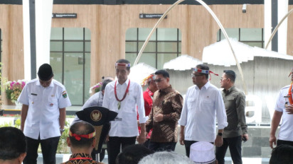 Presiden Jokowi Resmikan Bandara Baru di Kabupaten Kepulauan Mentawai
