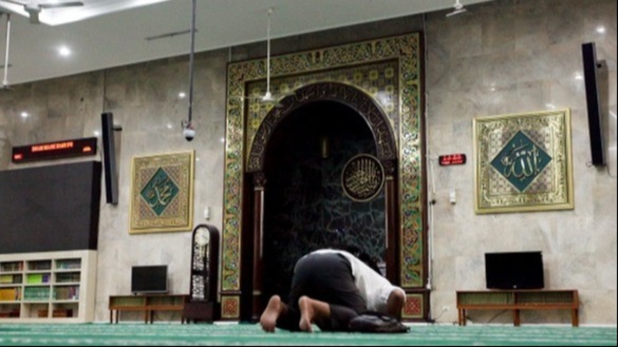 Shalat Fajar Lebih Baik dari Dunia dan Isinya, Bedakah dengan Qabliyah Subuh? Simak Penjelasan Buya Yahya Ini
            - galeri foto