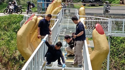 Olah TKP, Polisi Amankan Barang Bukti Insiden Jembatan Kaca Banyumas