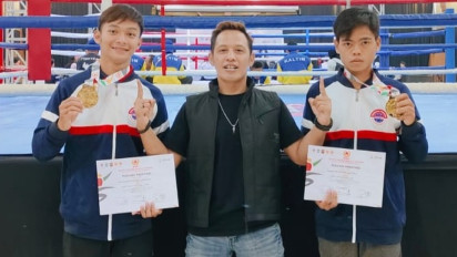Dua Atlet Kickboxing Asal Kabupaten Blitar Raih Medali Emas pada PON 2024