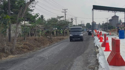Jokowi Tinjau Progres Perbaikan Jalan Rusak di Lampung