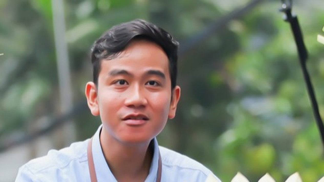 Gibran Sebut Pernyataan Puan Sudah Jelas Terkait Status Keanggotaannya di PDIP
            - galeri foto