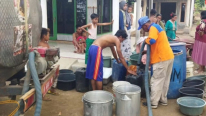 Dilanda Musim Kemarau Panjang, Warga Dua Kecamatan di Probolinggo Alami Krisis Air Bersih 