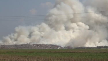 TPA Jalupang Karawang Terbakar