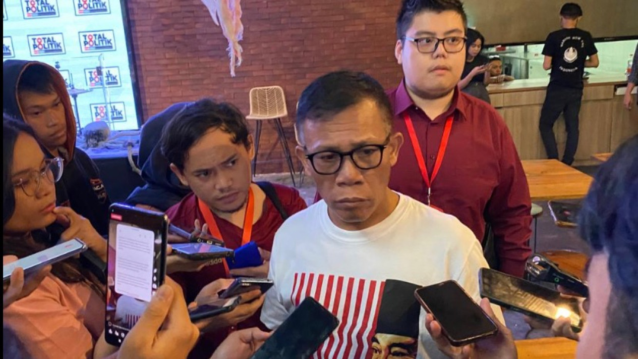 Gibran Maju Cawapres Prabowo, PDIP: Sudah Disanksi Secara Tertutup
            - galeri foto
