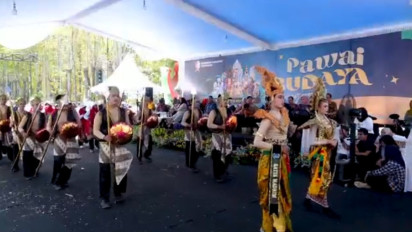 Meriah, Pawai Pesona Budaya Bojonegoro Diperingatan Hari Jadi Bojonegoro ke-346
