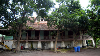 Jelang Revitalisasi, Peneliti Cek Struktur Bangunan Asrama Inggrisan Banyuwangi