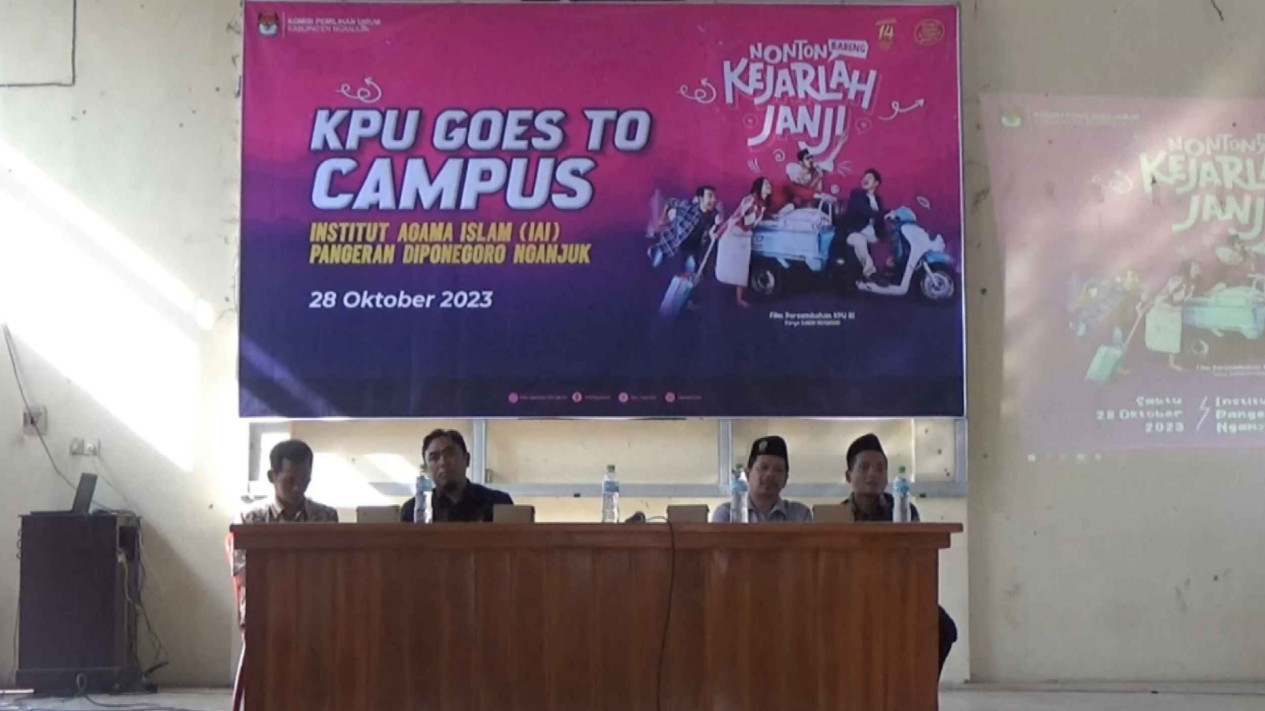 KPU Nganjuk Goes To Kampus, Edukasi Pemilu Lewat Film Kejarlah Janji
            - galeri foto