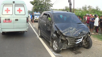 Diduga Sopir Ngantuk, Minibus Tabrak Truk Box di Jalan Raya Ngawi-Solo, 3 Penumpang Tewas