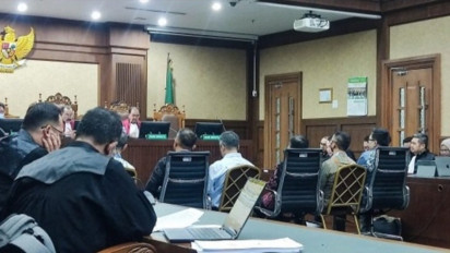 Terseret Korupsi Rp8 Triliun BTS Kominfo, Dirut Moratelindo Galumbang Menak Jalani Sidang Tuntutan Hari Ini