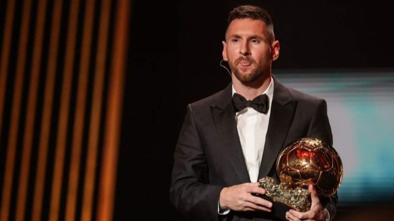 Raih Ballon d'Or, Lionel Messi Justru Puji Erling Haaland dan Kylian Mbappe
            - galeri foto