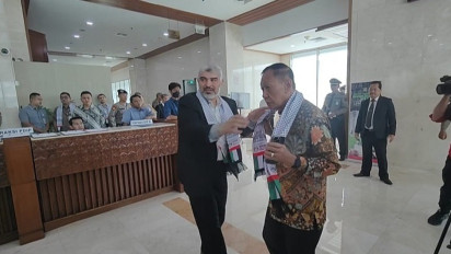 Momen Anggota DPR Pakai Syal Palestina saat Rapat Paripurna, Ternyata Ini Maknanya