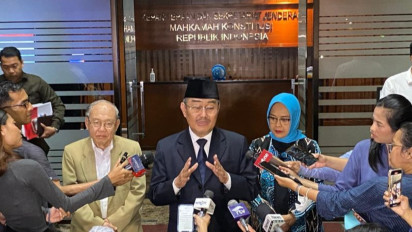 Hari Ini Majelis Kehormatan MK Periksa 3 Hakim Konstitusi Saldi Isra, Manahan Sitompul, dan Suhartoyo 