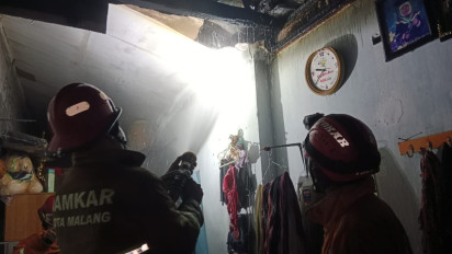 Kebakaran Timpa Rumah Warga Dinoyo Kota Malang, Satu Warga Alami Luka Bakar
