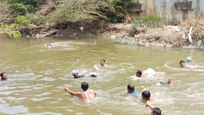 Diduga Keram saat Mandi, Siswa SMP Ditemukan Tewas di Kali Kemuning Sampang