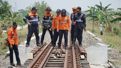 Musim Hujan di Depan Mata, KAI Semarang Periksa Jalur Rel Rawan Banjir dan Longsor