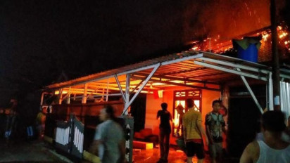 Diduga Arus Pendek, Rumah di Kepanjen Terbakar, Tiga Orang Alami Luka Bakar