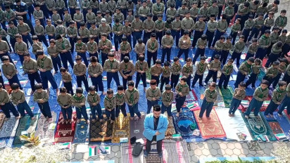 Ratusan Siswa SD Muhammadiyah di Pati Gelar Sholat Gaib dan Galang Dana untuk Palestina